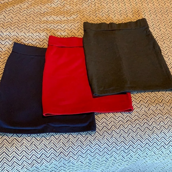 Forever 21 Dresses & Skirts - Forever 21 three pack skirts size S